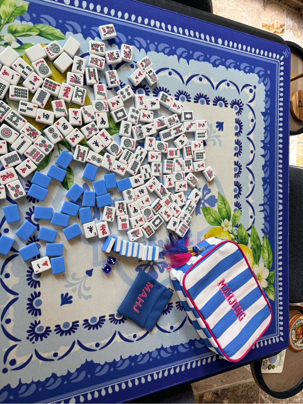 American Mahjong Set. Excellent condition.Dice, Dice pouch & Tile Bag included - Picture 13 of 15